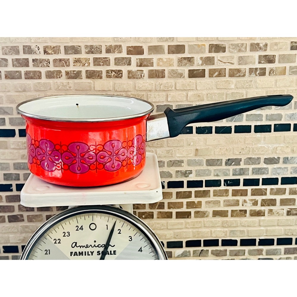 Vintage Enamel Pan with Groovy Pink‎ Pattern on Red